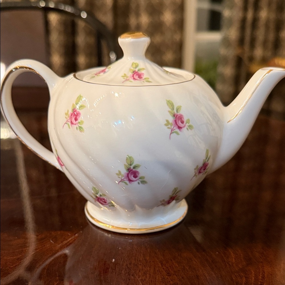 Windsor White and Pink Floral Teapot